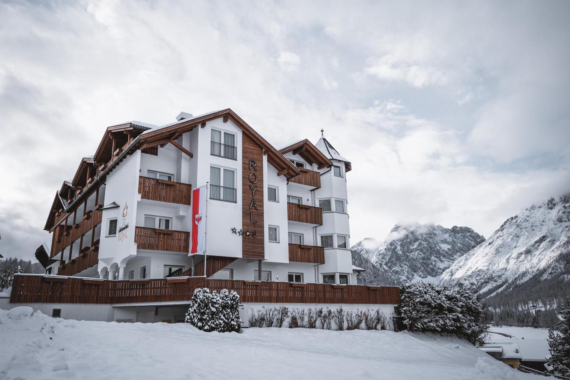 Hotel Royal Und Ferienhaus Annabel Sexten Exteriér fotografie
