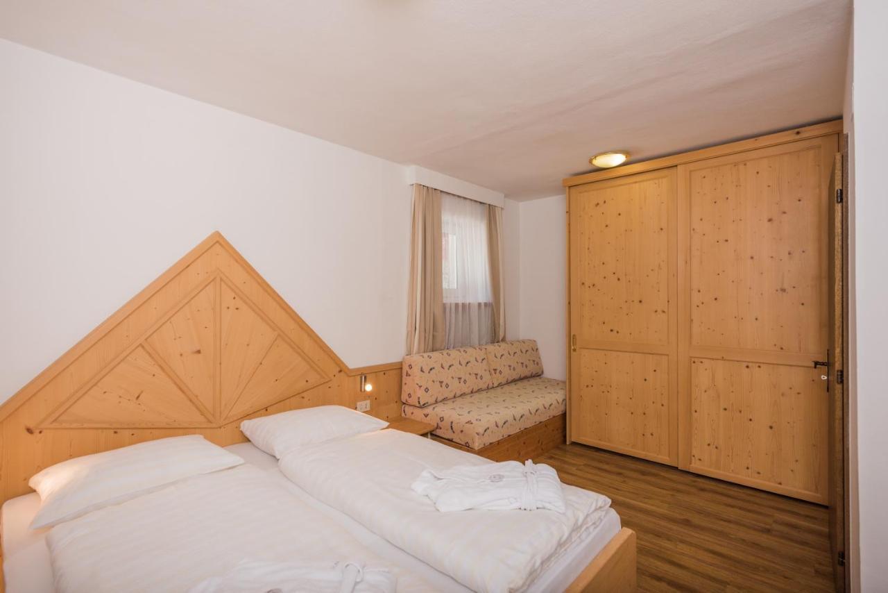 Hotel Royal Und Ferienhaus Annabel Sexten Exteriér fotografie