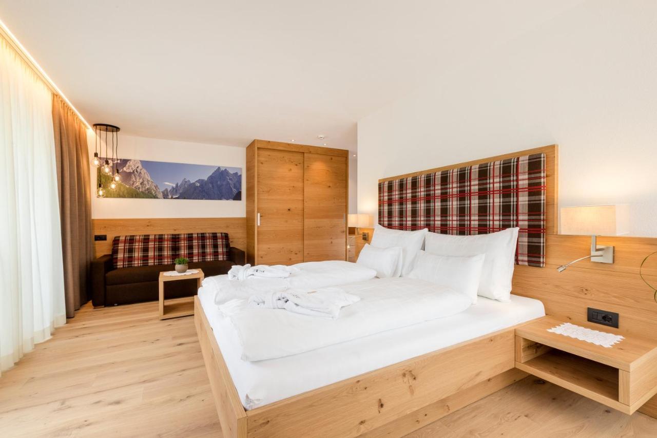 Hotel Royal Und Ferienhaus Annabel Sexten Exteriér fotografie